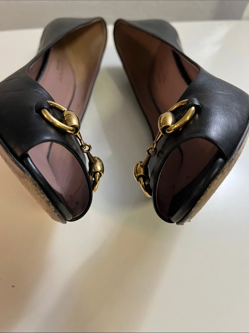 Gucci Black Leather Peep-Toe Pumps with Gold Horsebit